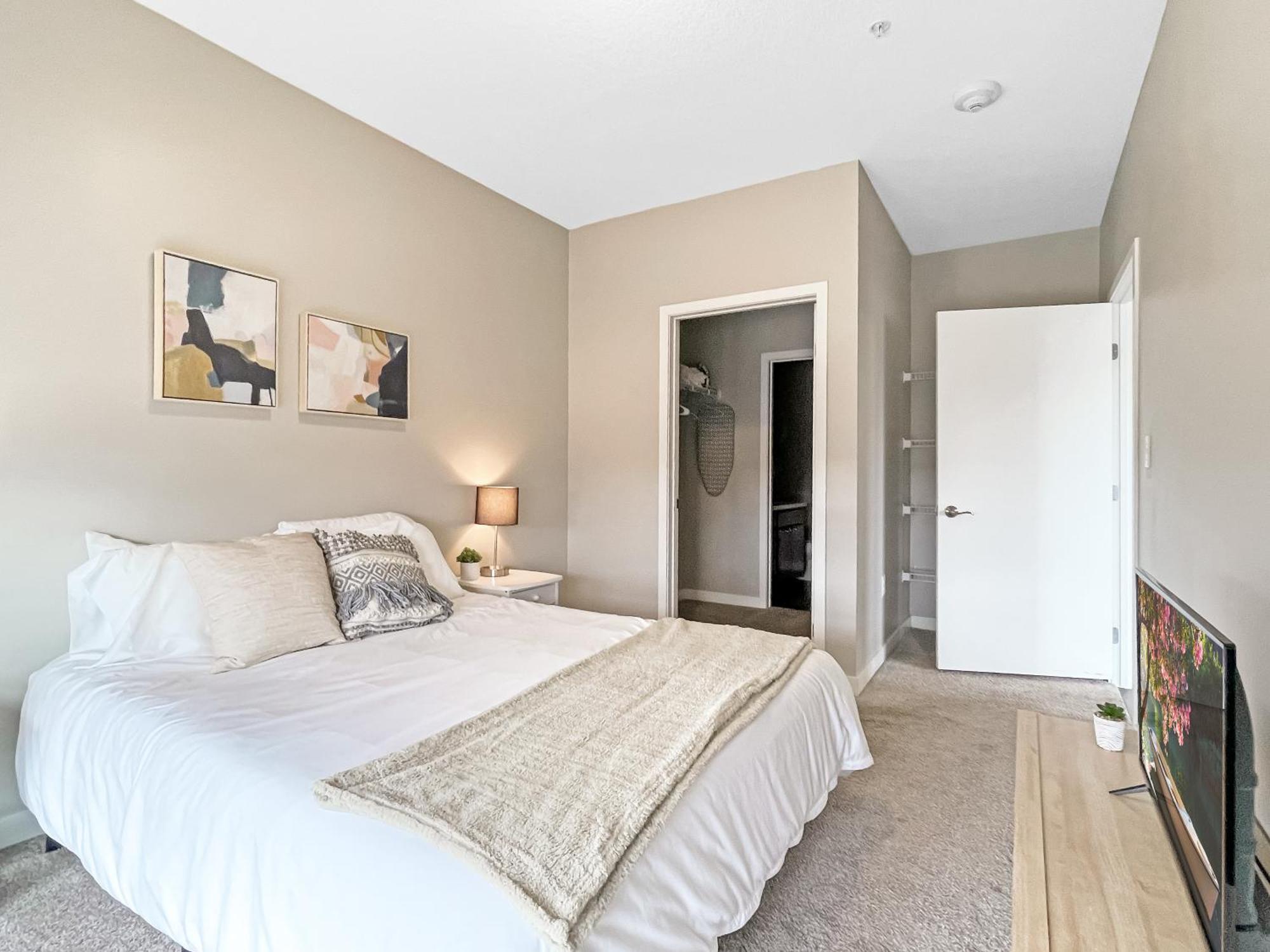 Large Downtown 2Br -Hot Tub-Downtown! Apartment Des Moines Luaran gambar