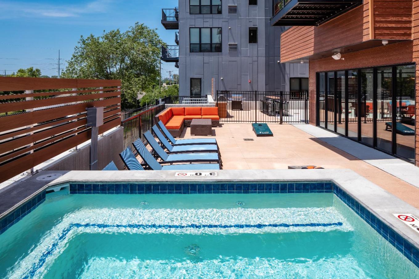 Large Downtown 2Br -Hot Tub-Downtown! Apartment Des Moines Luaran gambar